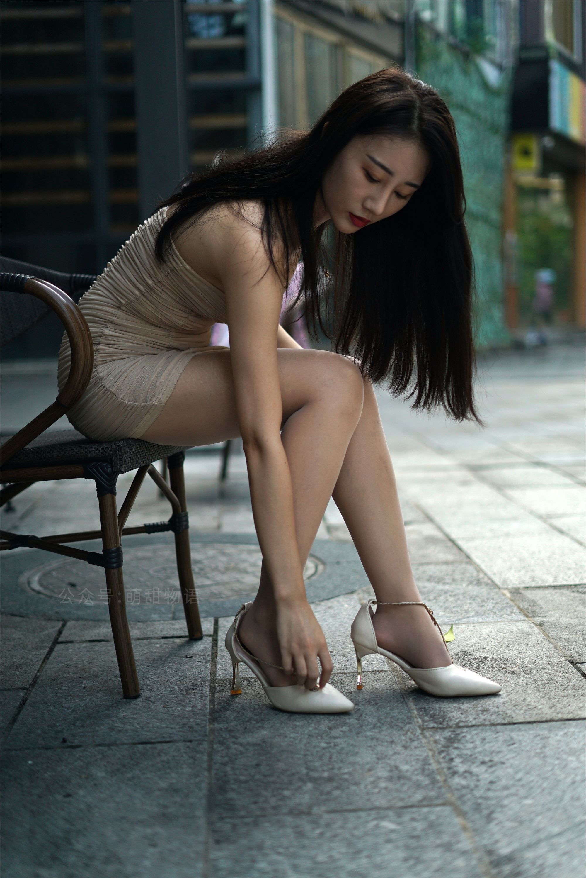 萌甜物语 XM197《擦边球的一字肩-佳儿》